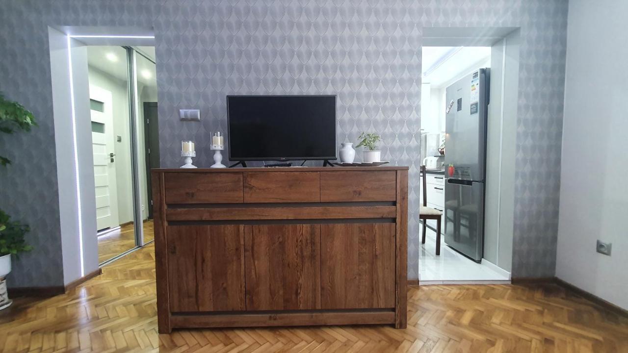Apartament Park Saski ซานดอเมียร์ช ภายนอก รูปภาพ